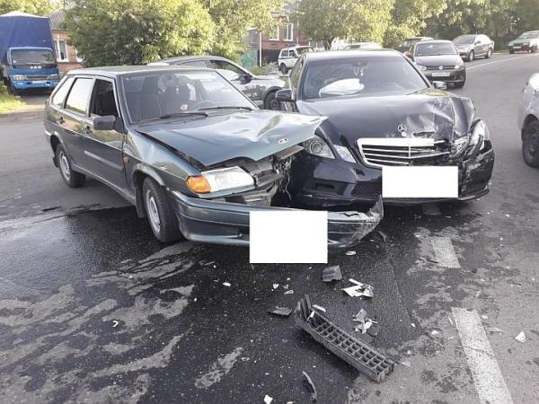 Автоледи на&nbsp;ВАЗе устроила аварию с&nbsp;пострадавшими в&nbsp;Ставрополе